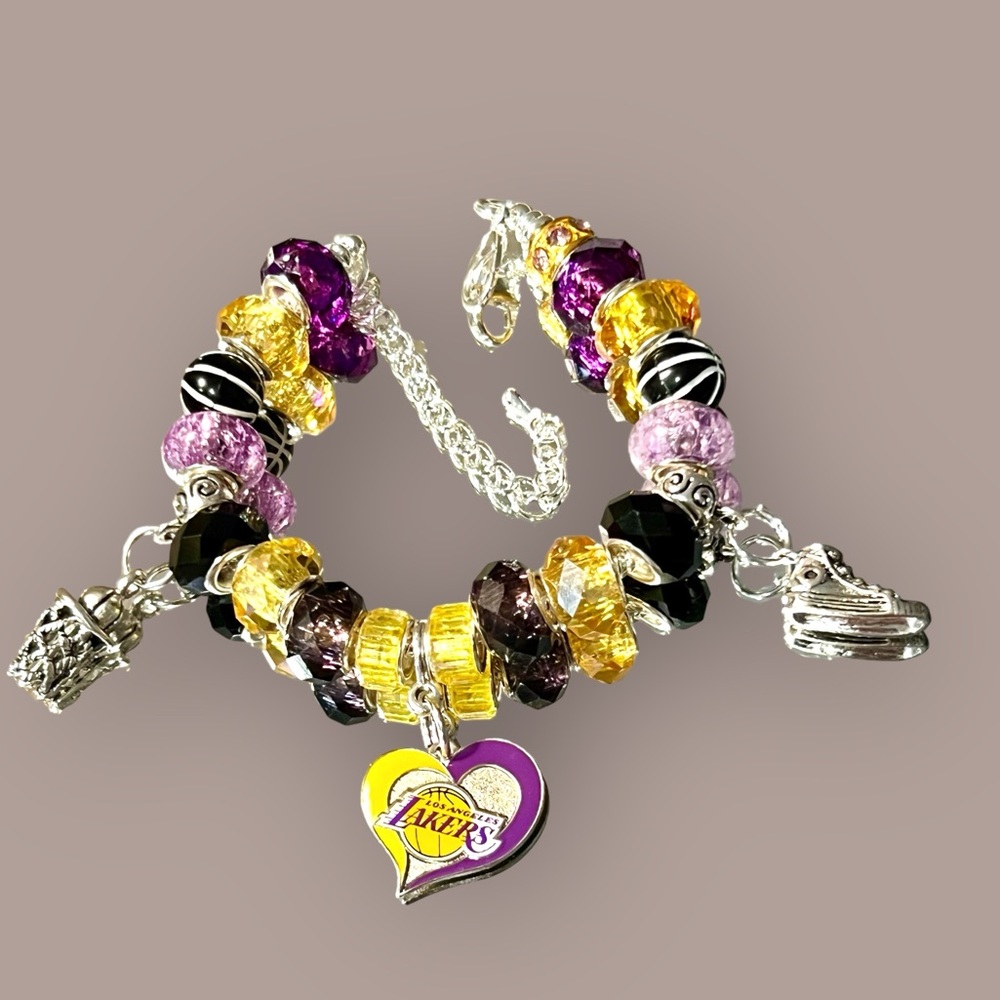 Los Angeles Lakers Beaded charm bracelet. NBA